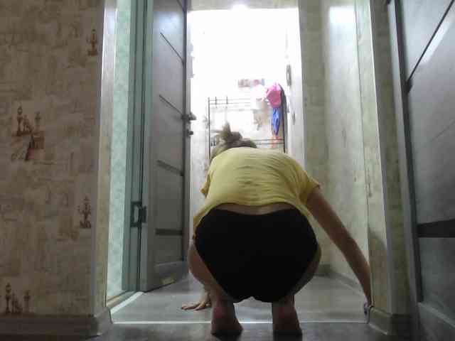 LiliToli1 webcam