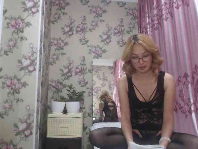 LiliToli1 Live Webcam on BongaCams