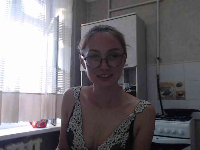 LiliToli1 webcam
