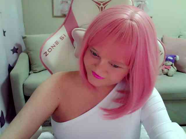ChristieRoses webcam