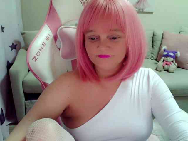 ChristieRoses webcam