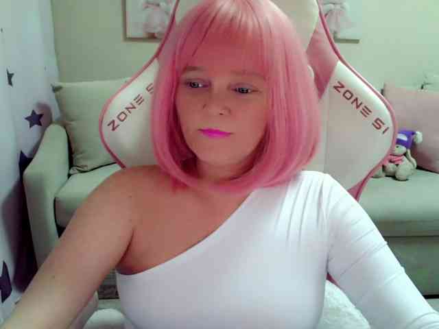 ChristieRoses webcam