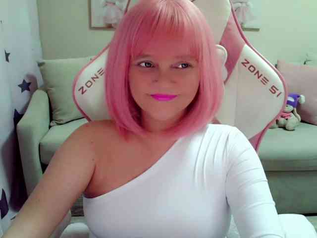 ChristieRoses webcam