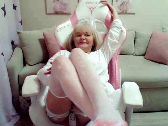 ChristieRoses webcam