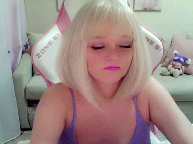 ChristieRoses webcam