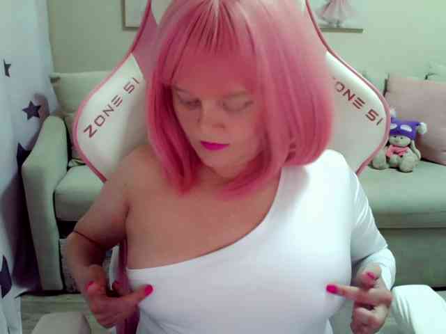 ChristieRoses webcam