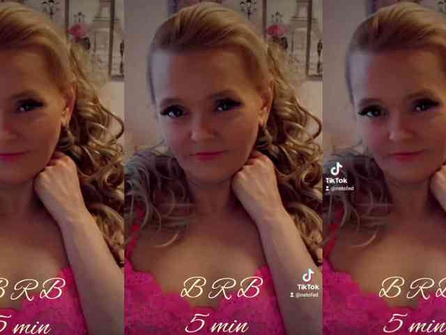 ChristieRoses webcam