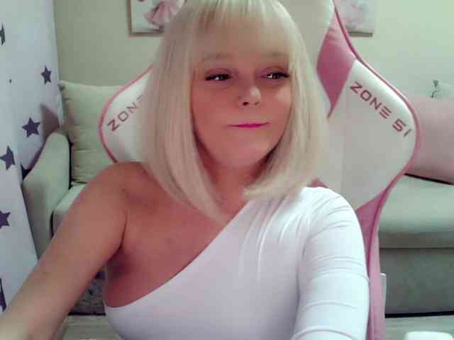 ChristieRoses webcam