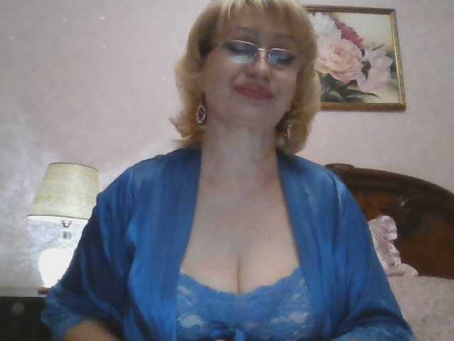 Ur-Mami's BongaCams show and profile
