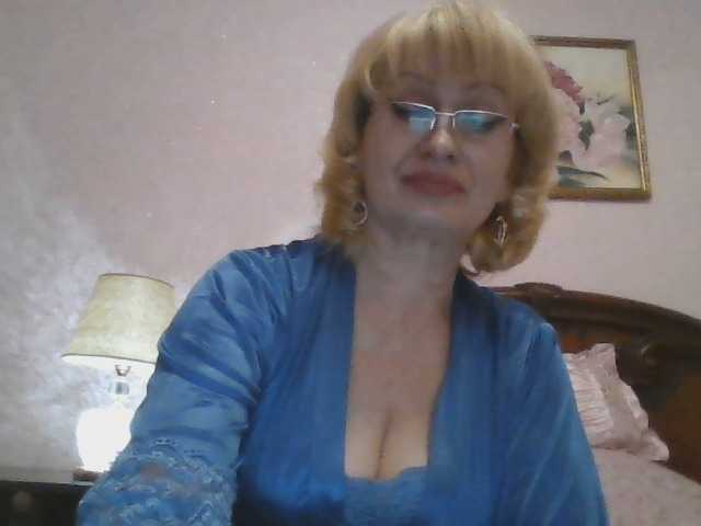 Ur-Mami's BongaCams show and profile