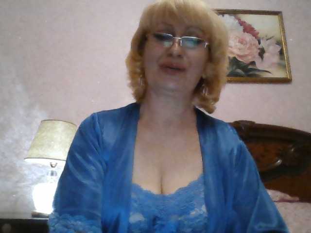 Ur-Mami's BongaCams show and profile