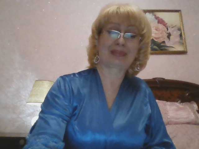 Ur-Mami's BongaCams show and profile