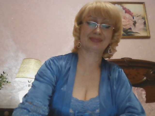 Ur-Mami's BongaCams show and profile