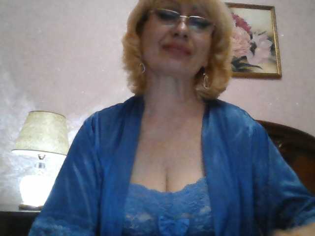 Ur-Mami's BongaCams show and profile