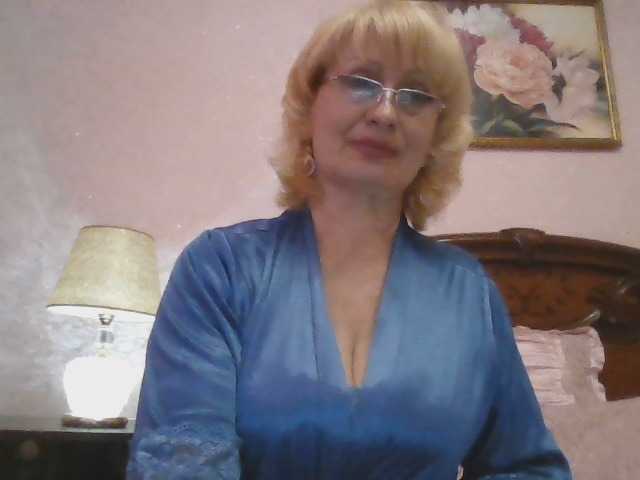 Ur-Mami's BongaCams show and profile