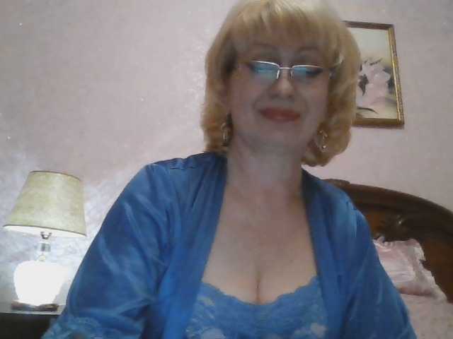 Ur-Mami's BongaCams show and profile