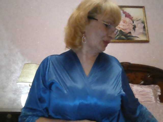 Ur-Mami's BongaCams show and profile