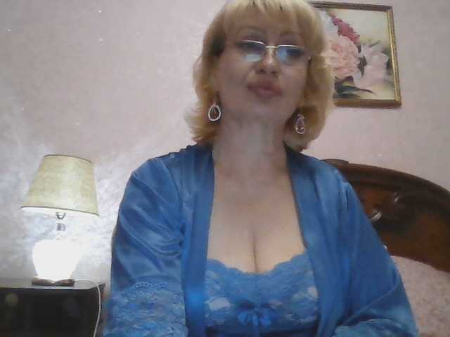 Ur-Mami's BongaCams show and profile