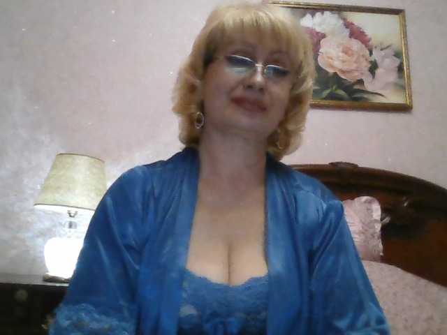 Ur-Mami's BongaCams show and profile