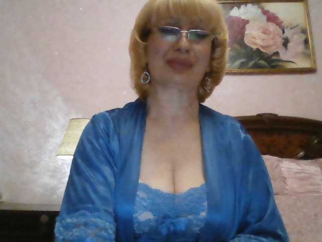 Ur-Mami live cam profile