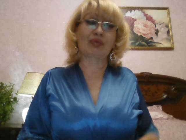 Ur-Mami's BongaCams show and profile