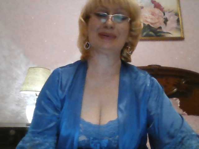 Ur-Mami's BongaCams show and profile