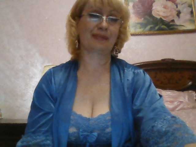 Ur-Mami's BongaCams show and profile