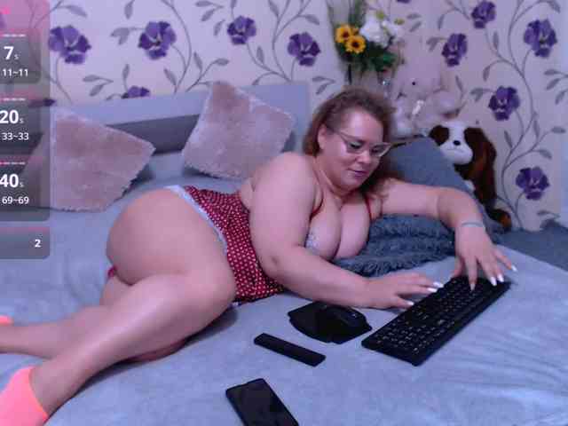 NatashaDivyne webcam