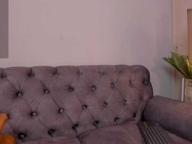  EllieMitchell chat room