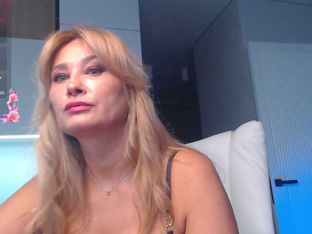 hold-me-tight from BongaCams