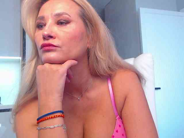 hold-me-tight webcam