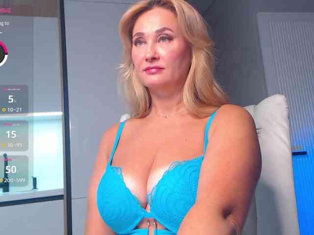 hold-me-tight webcam