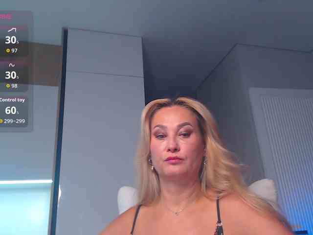 hold-me-tight webcam