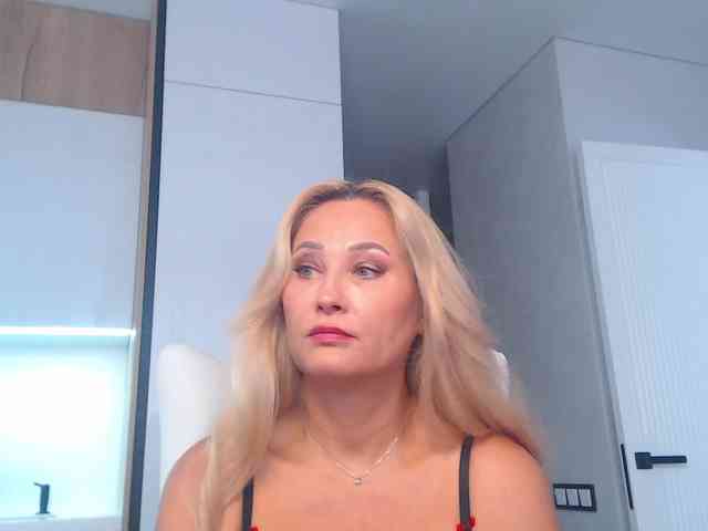 hold-me-tight webcam