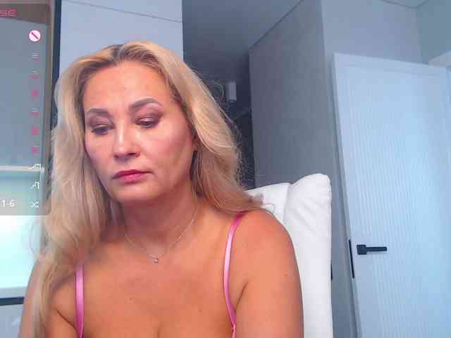 hold-me-tight webcam