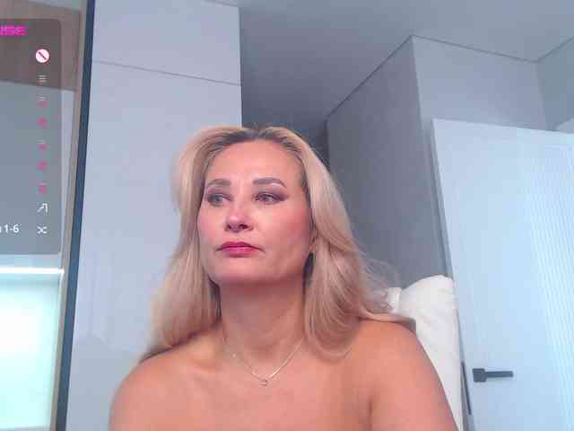 hold-me-tight webcam