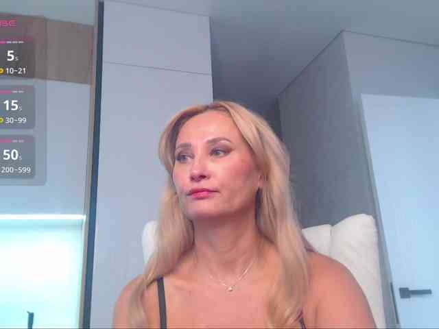 hold-me-tight webcam