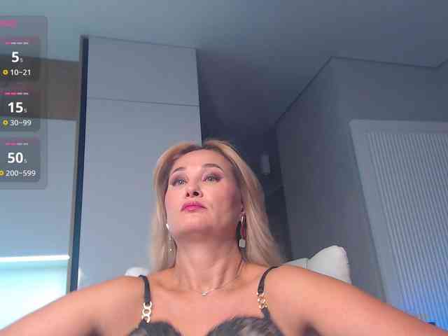 hold-me-tight webcam