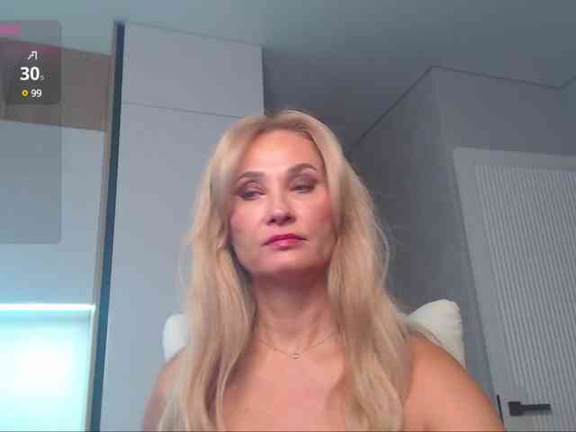 hold-me-tight webcam