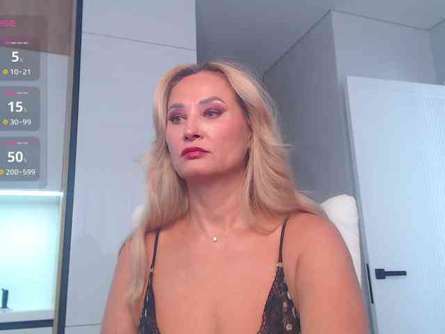 hold-me-tight webcam