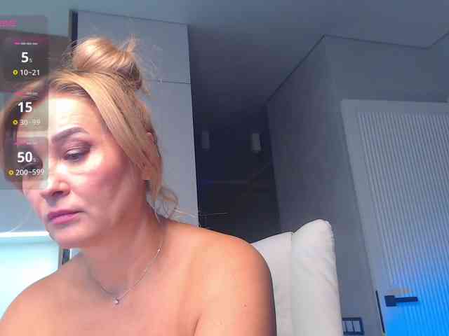 hold-me-tight webcam