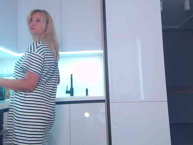 hold-me-tight webcam