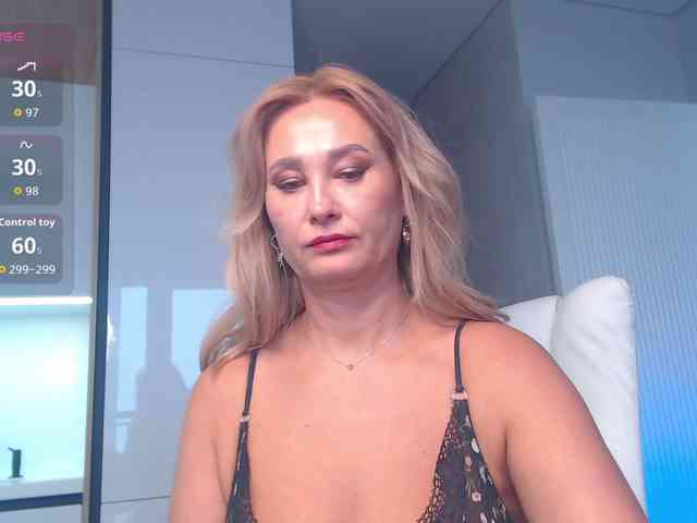 hold-me-tight webcam