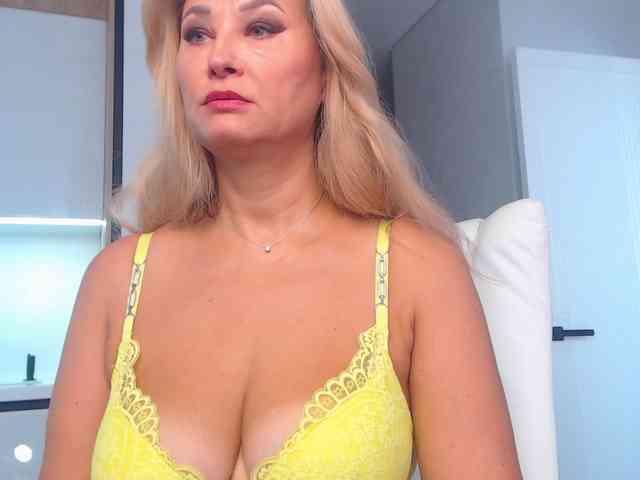 hold-me-tight webcam