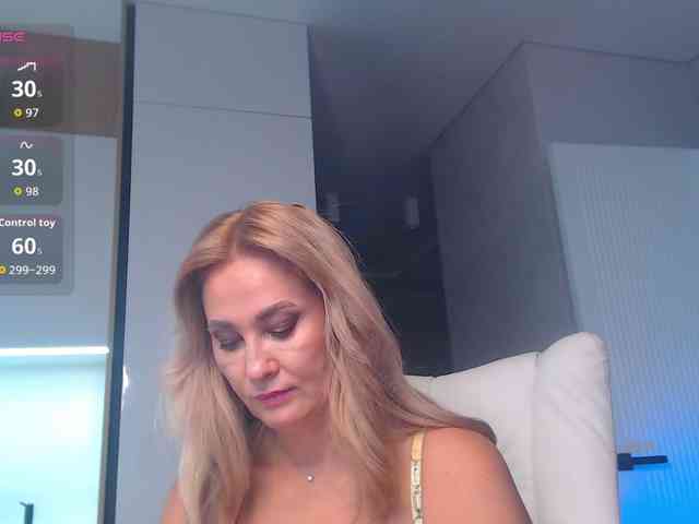 hold-me-tight webcam