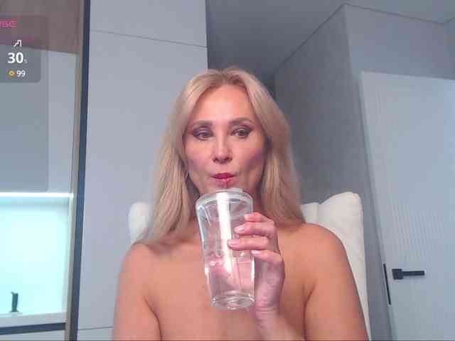 hold-me-tight webcam