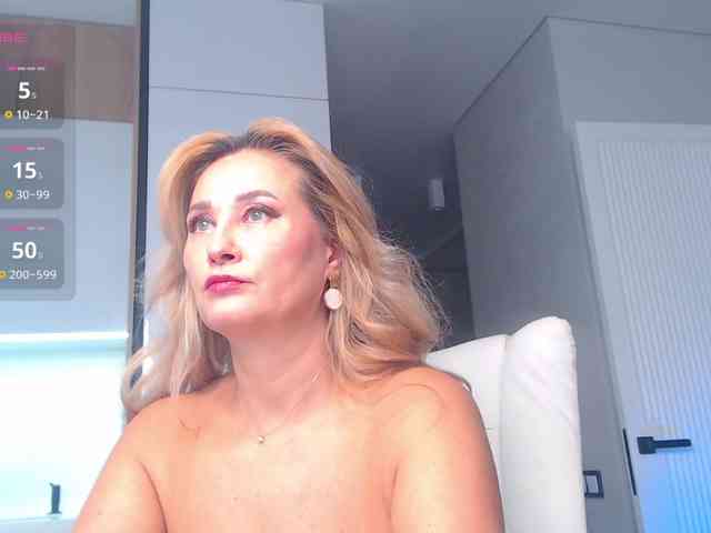 hold-me-tight webcam