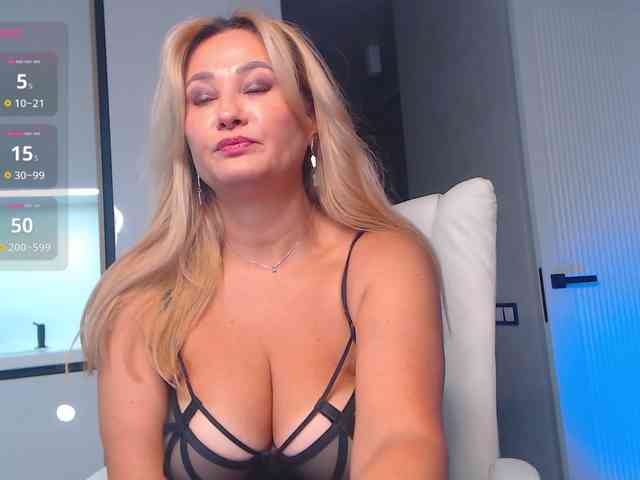 hold-me-tight webcam