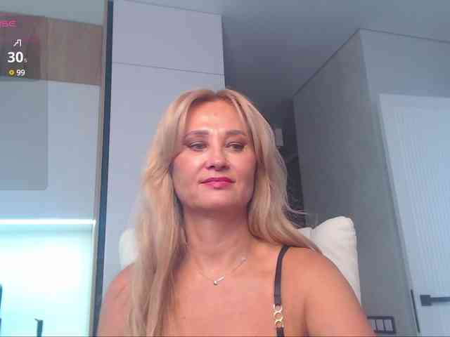 hold-me-tight webcam