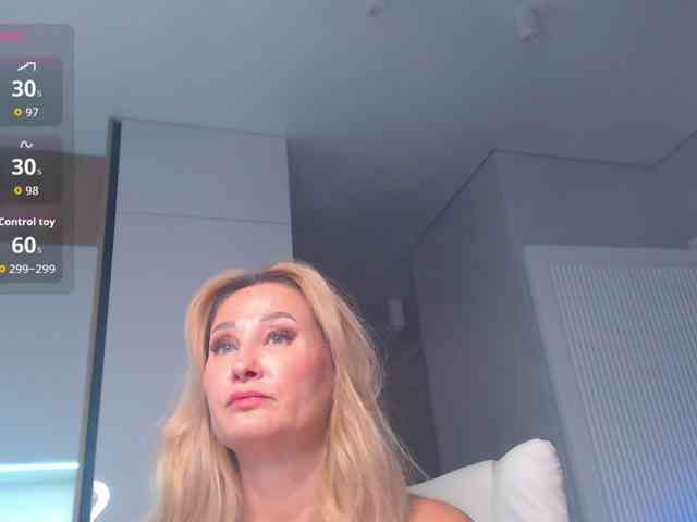 hold-me-tight webcam